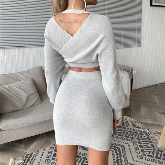 Ribknit sweater and skirt set - Picture 2 of 4